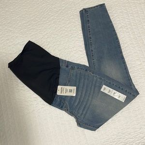 Levi’s Signature Maternity Skinny Jeans 👖 size Large/ Stretch Tummy Panel NWT